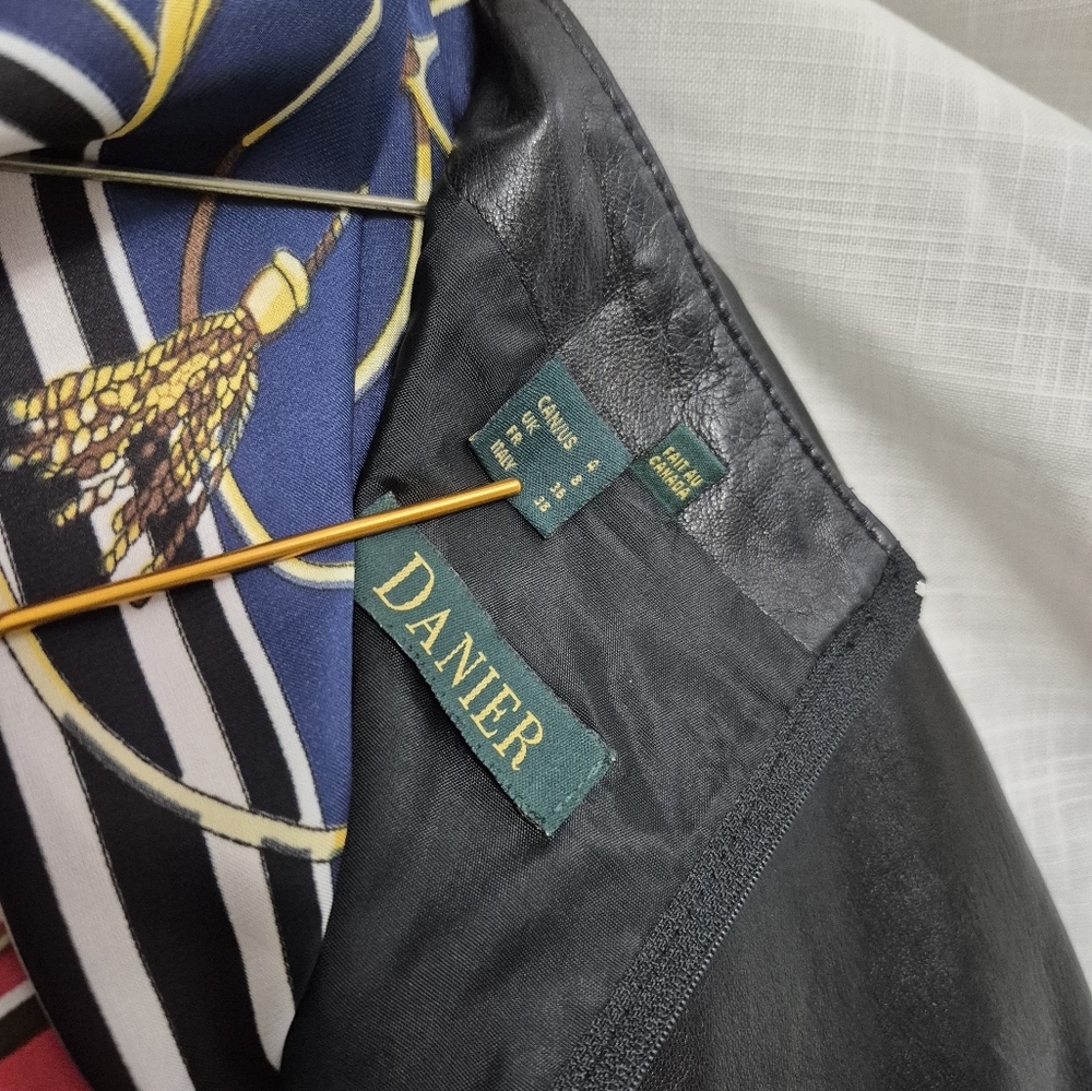 Danier Black Leather Skirt Small